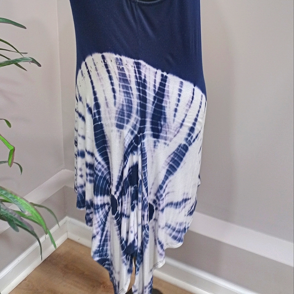 Plus Size Belldini Navy & White Tie Dye Sleeveless Hi-Lo Tunic Top - Picture 12 of 13